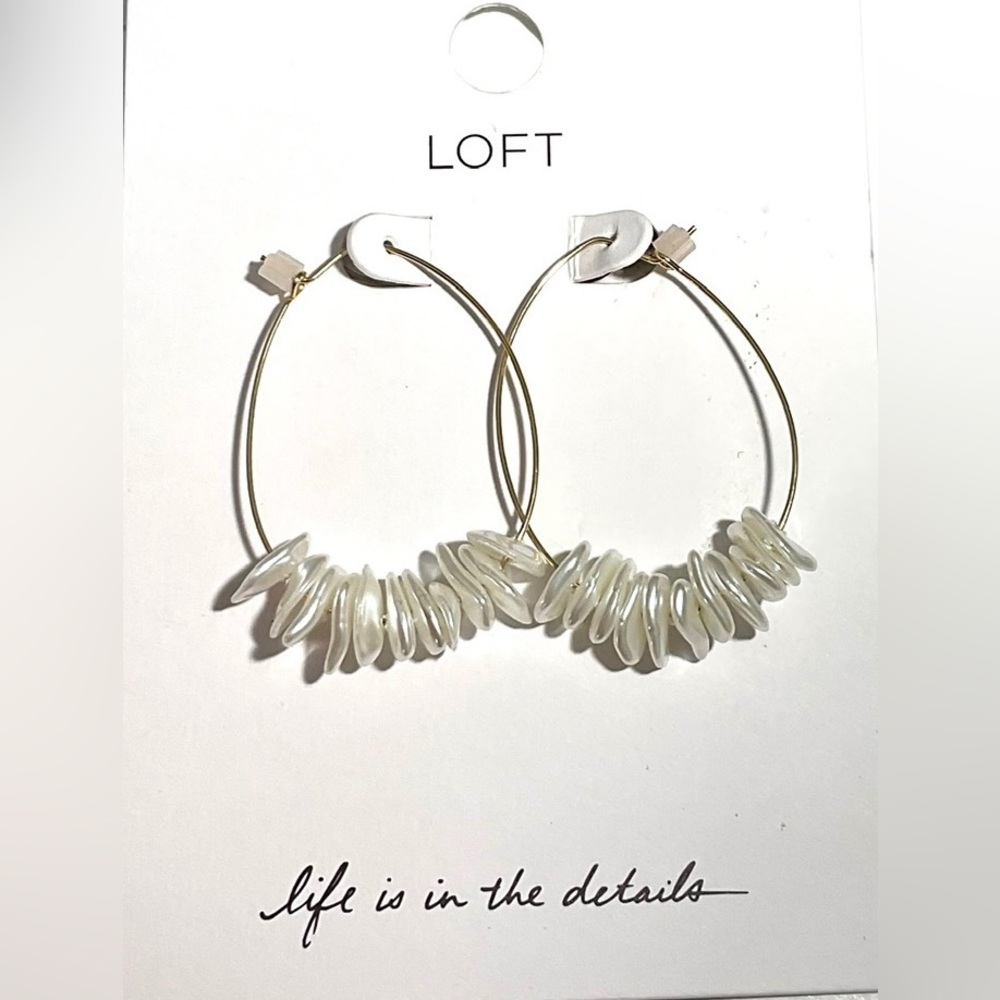 NWT Loft Freshwater Pearl Teardrop Hoop Earrings - Picture 2 of 4